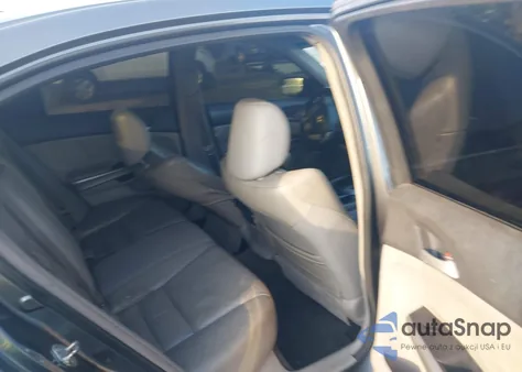 2010 Honda Accord 2.4 Ex-L from USA, damaged, VIN 1HGCP2F87AA118075